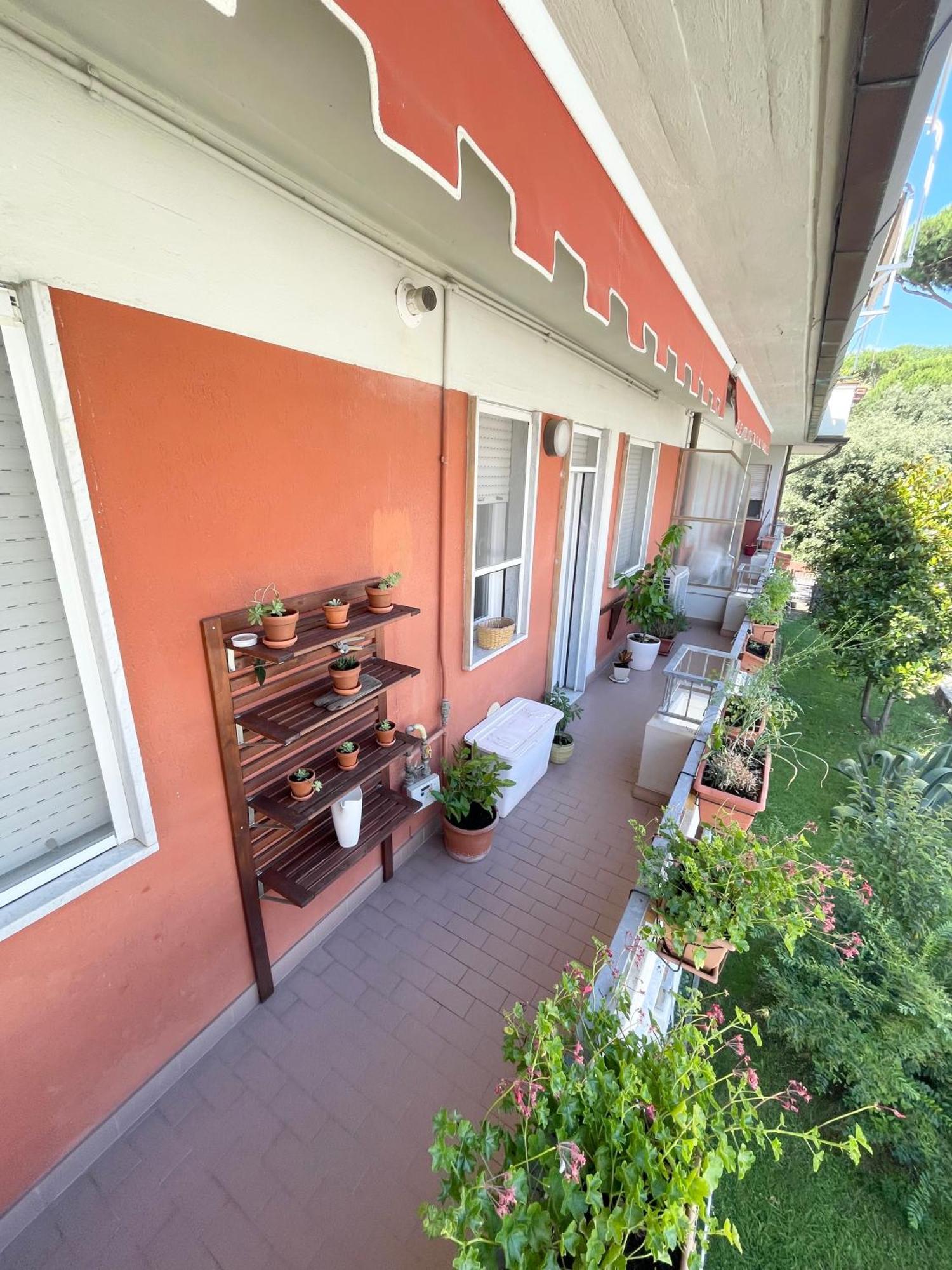Appartamento Moderno Sul Mare Marina di Massa Luaran gambar